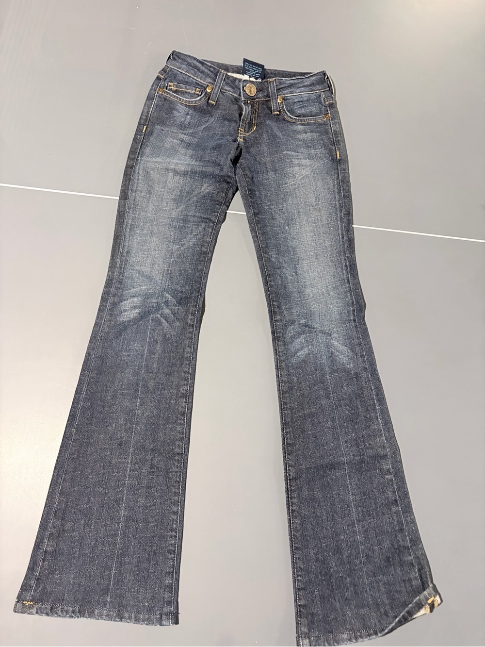 Classic Women's Dark Wash Flared Jeans - Blue